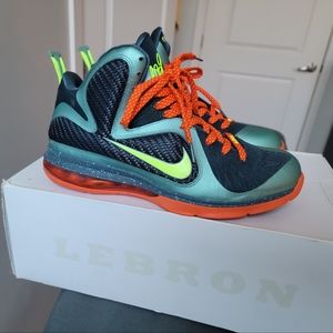Nike LeBron IX "Cannon" Size 11 Deadstock!!!